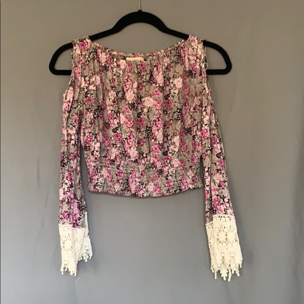 Lf cold shoulder top